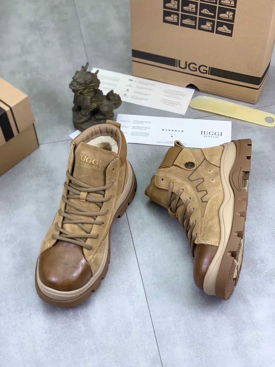 Men's men's shoes 💰P620 New arrival 🆕🆕🆕 IUGGI men's British retro Martin boots Winter new men's outdoor hiking boots First layer of cowhide on the outside and wool on the inside Comfortable and warm sole Rubber outsole Non-slip and firm Trendy and fashionable Casual and versatile Size: 39-44 Three colors A6869